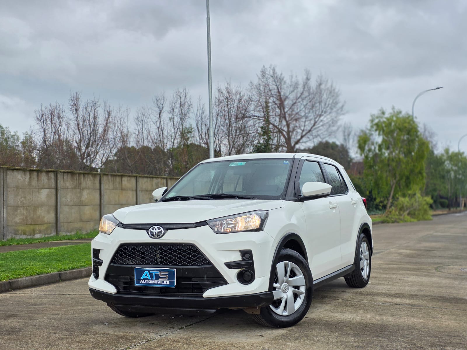 
								Toyota Raize full									