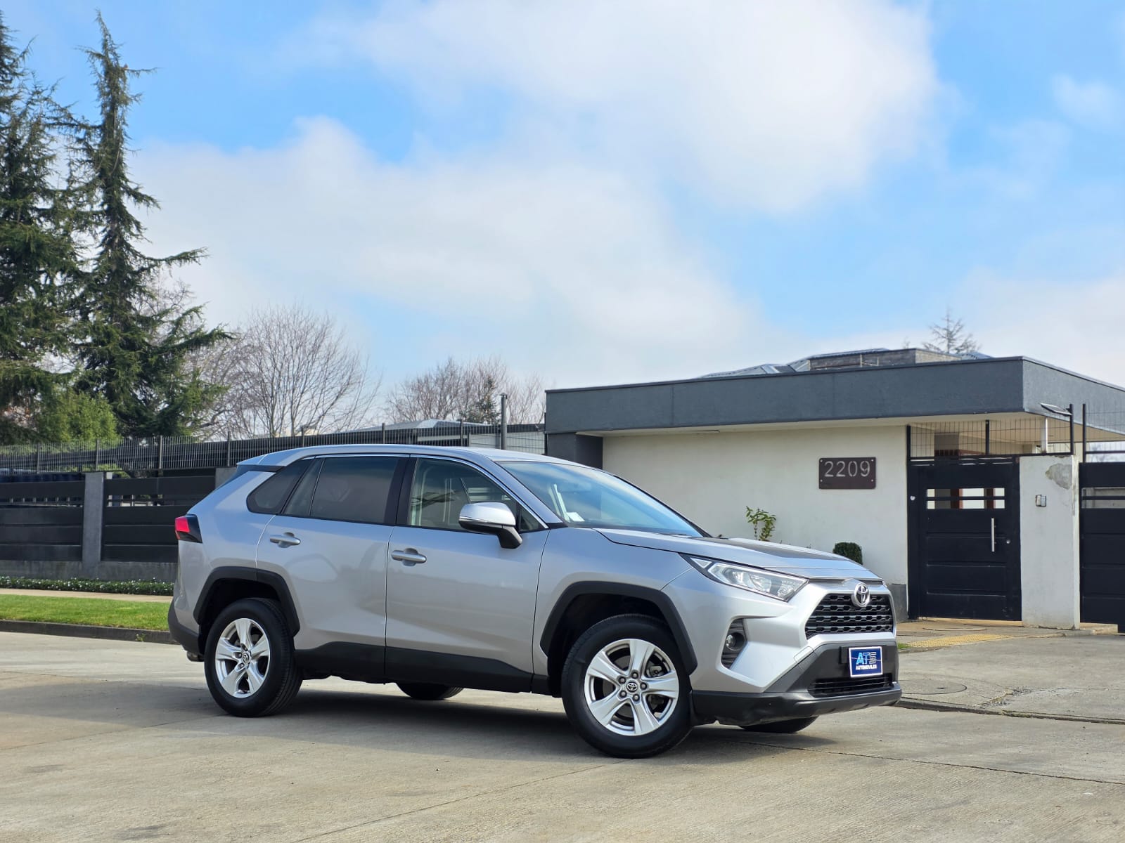 
								Toyota New Rav4 full									