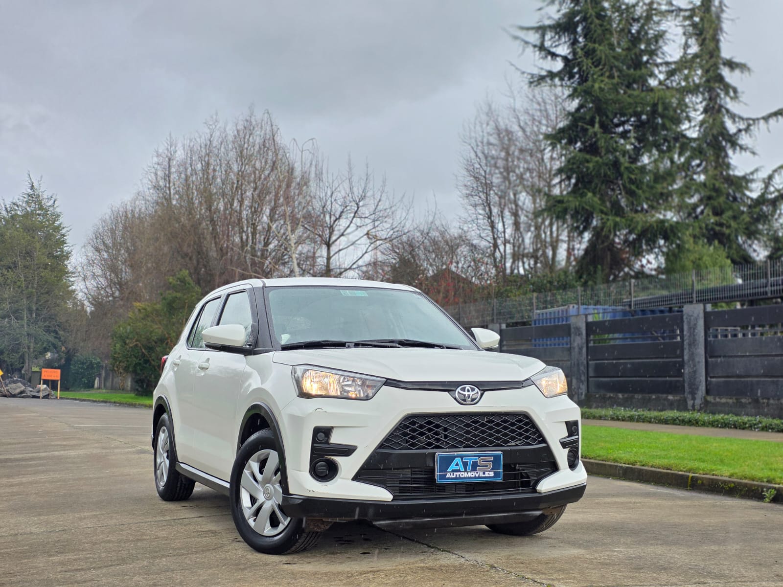 
								Toyota Raize full									
