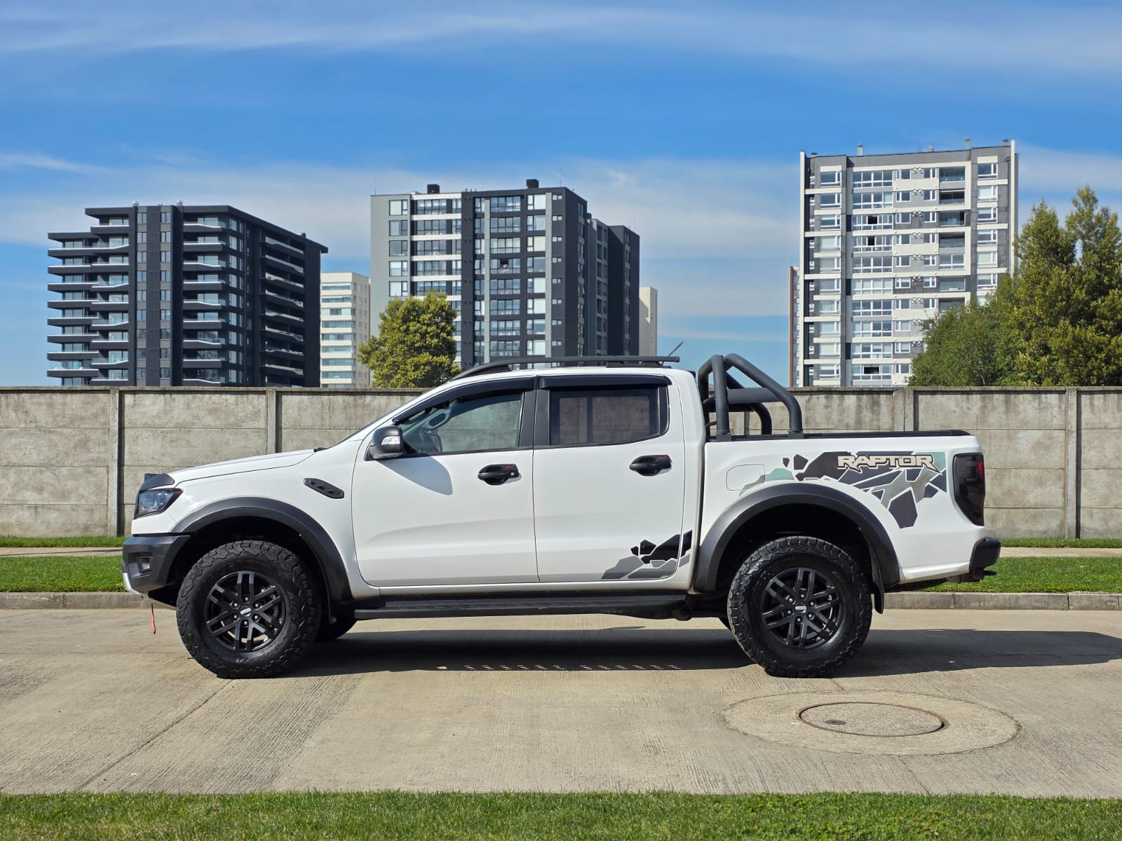 
								Ford Ranger RAPTOR full									