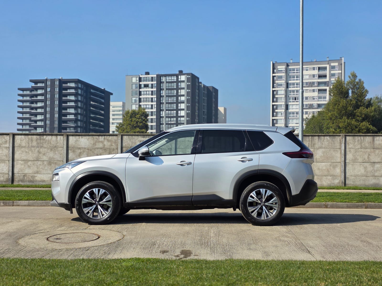 
								Nissan New XTRAIL ADVANCE full									