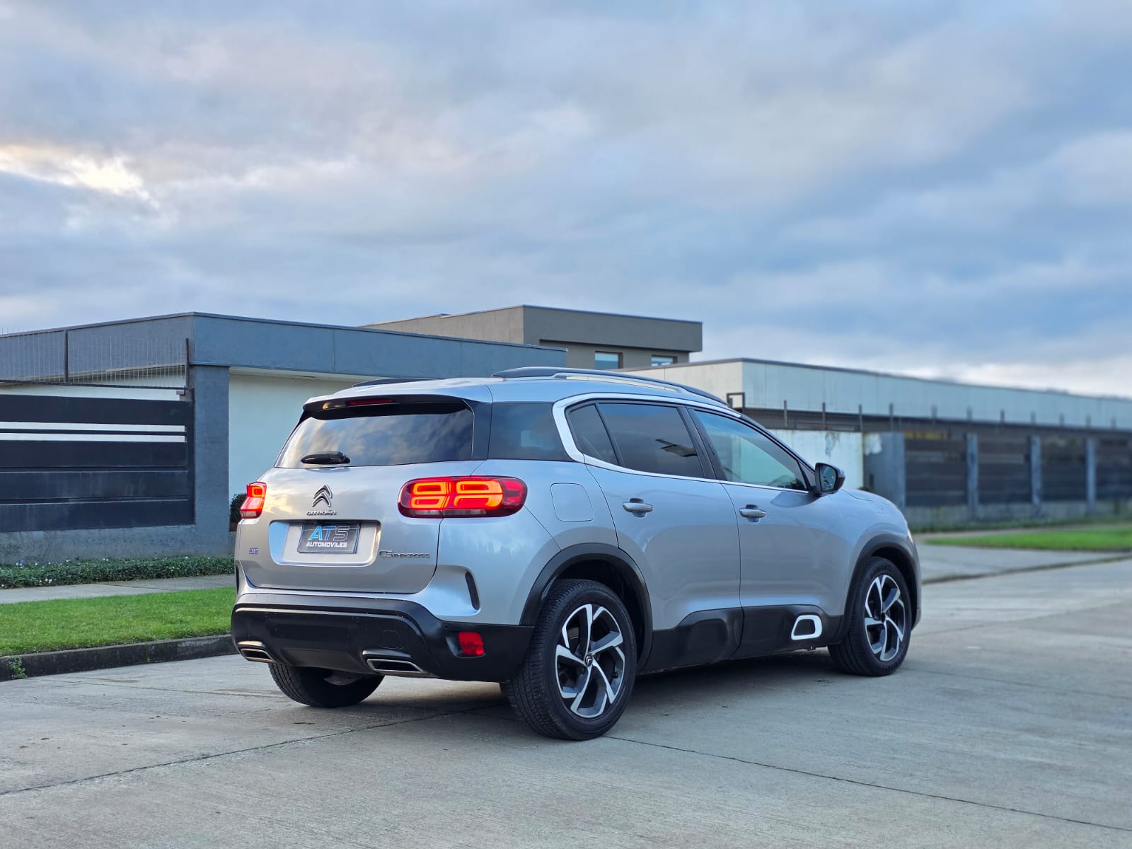 
								Citroen C5 Aircross SHINE full									