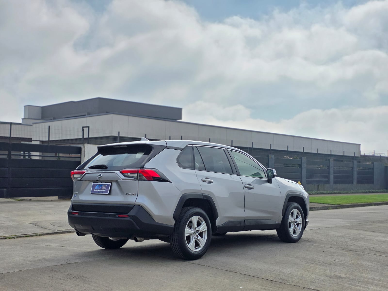 
								Toyota New Rav4 full									