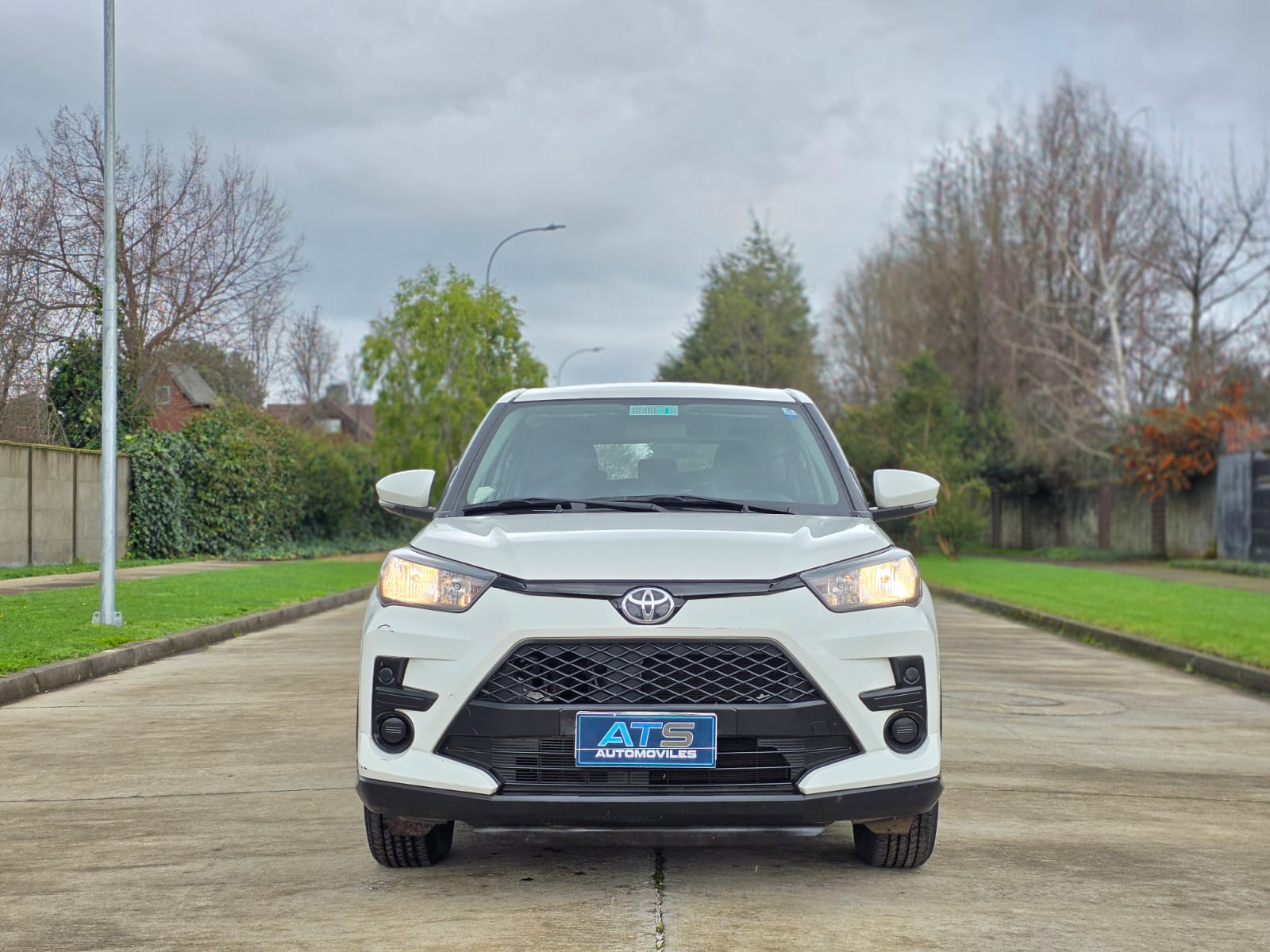 
								Toyota Raize full									