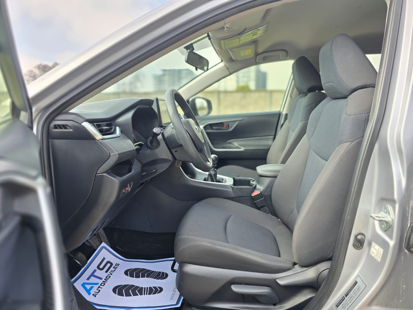 
								Toyota New Rav4 full									