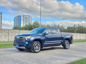 Chevrolet Silverado HIGH COUNTRY