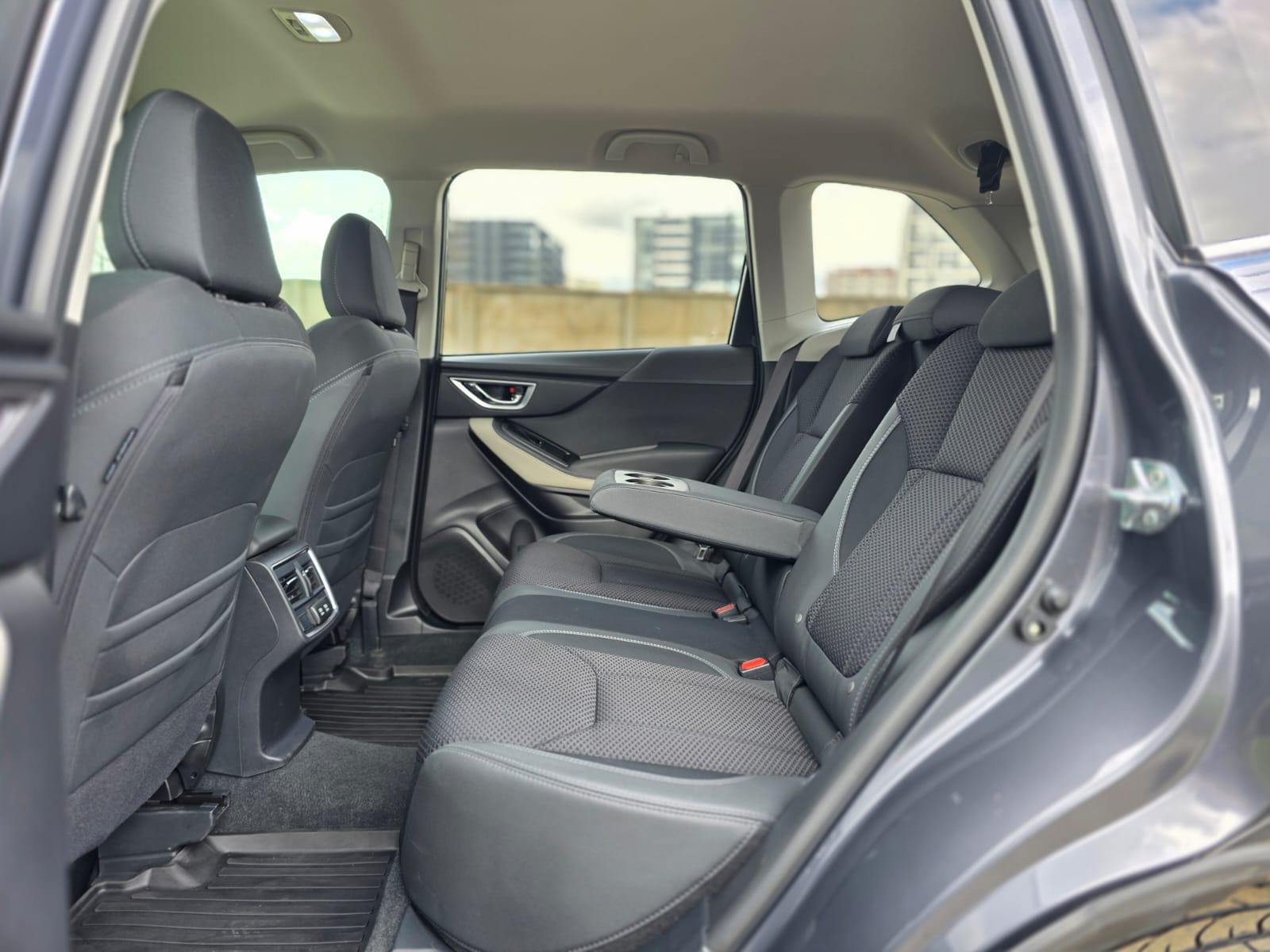 
								Subaru New Forester XS full									