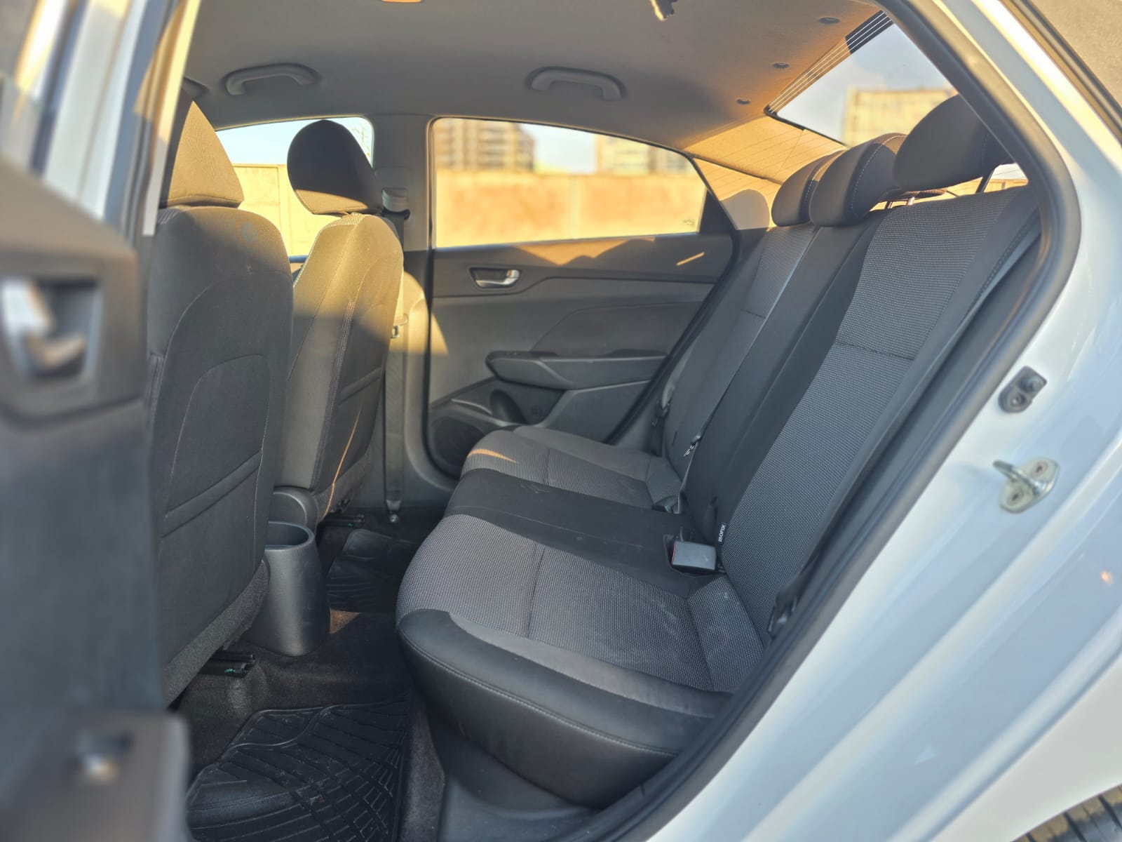 
								Hyundai ACCENT PLUS full									