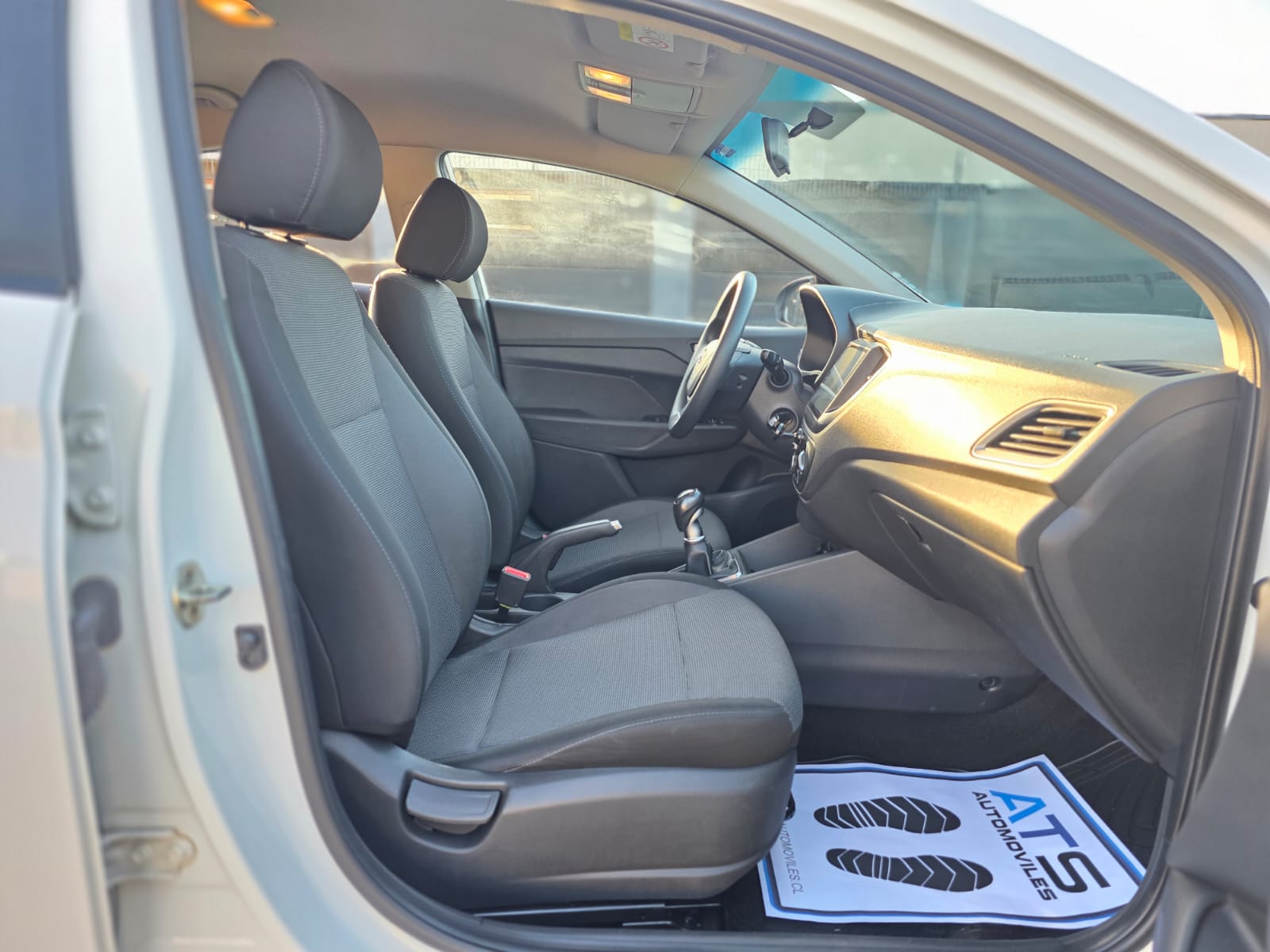 
								Hyundai ACCENT PLUS full									