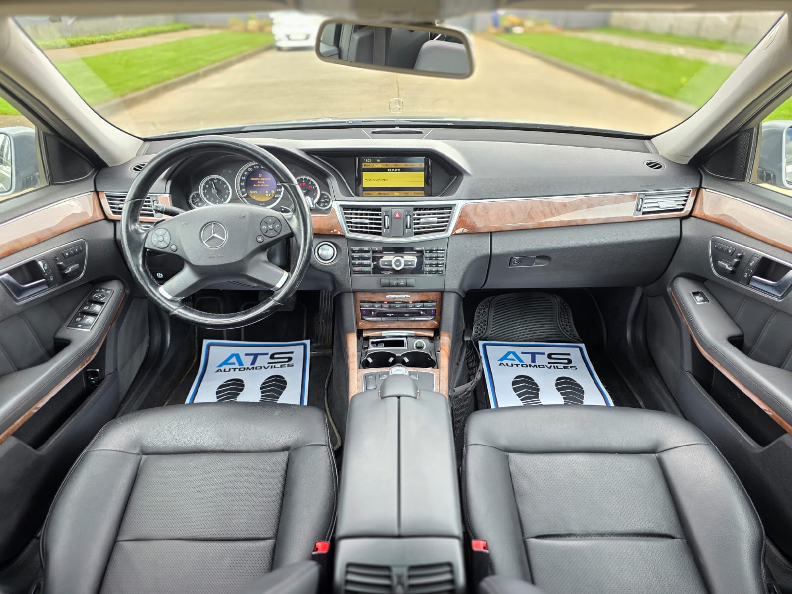 
								Mercedes E350 CGI ELEGANCE full									