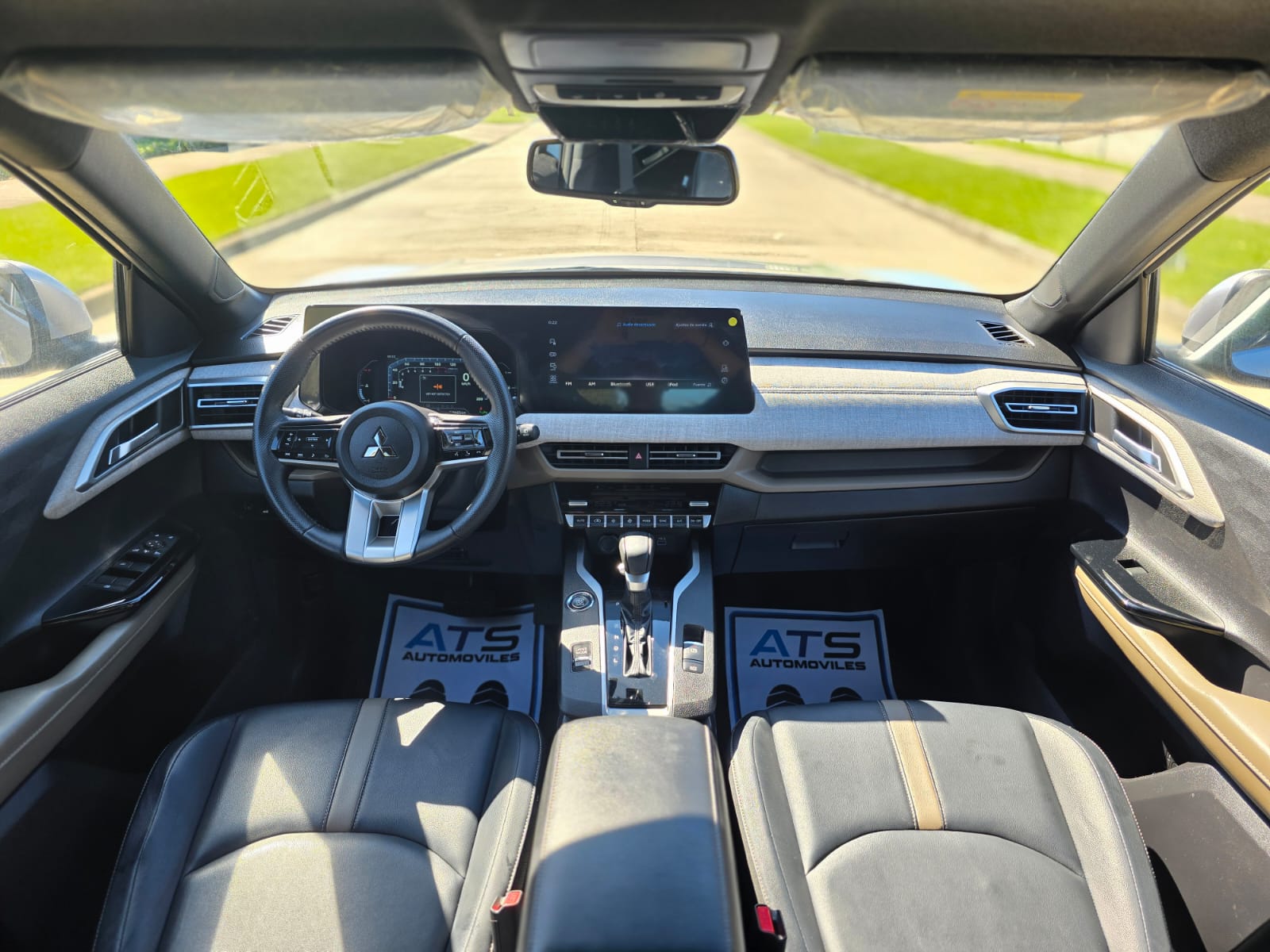 
								Mitsubishi NEW OUTLANDER SPORT GLS full									