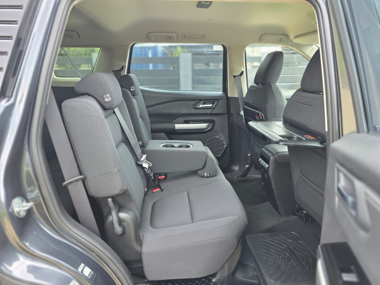 
								Mitsubishi Destinator GL full									