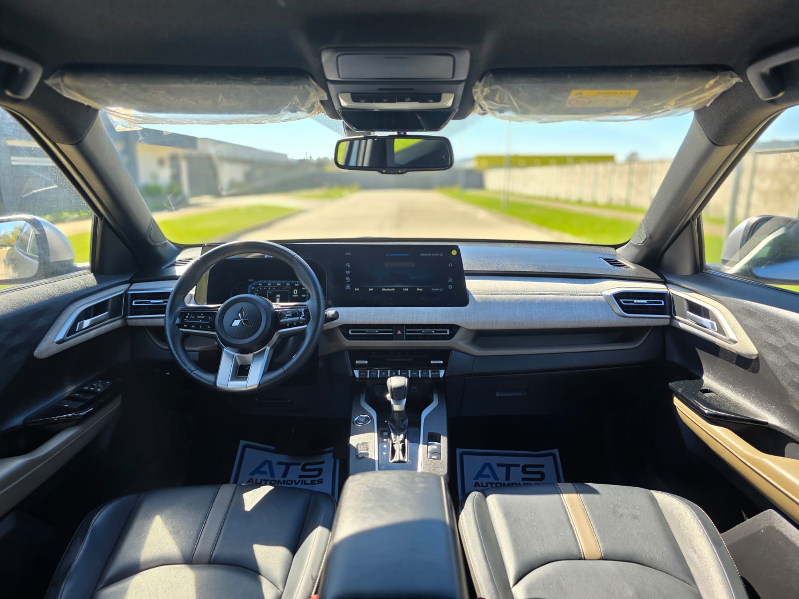 
								Mitsubishi NEW OUTLANDER SPORT GLS full									