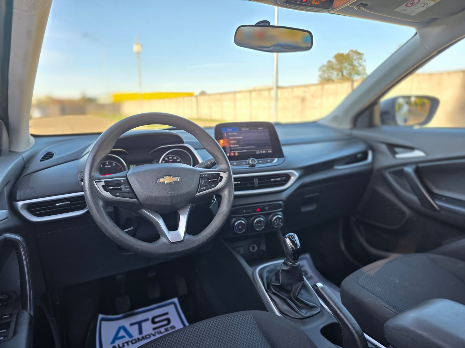 
								Chevrolet TRACKER LS full									