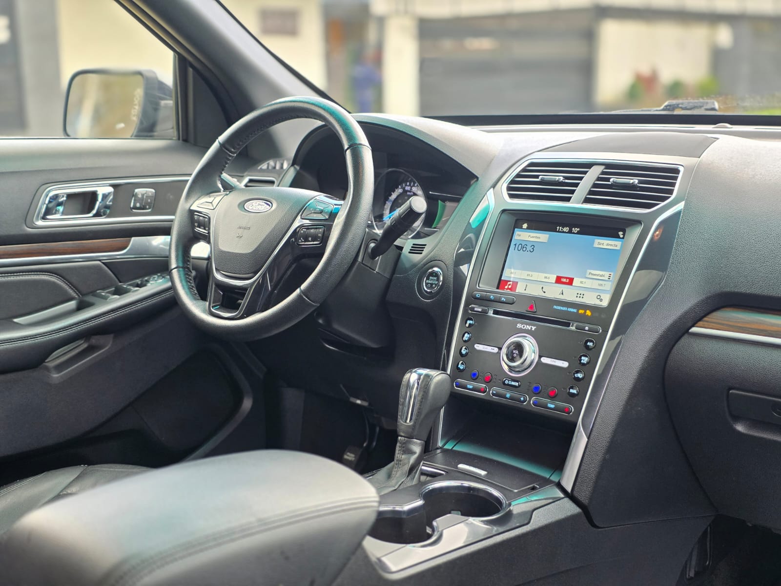 
								Ford EXPLORER LIMITED full									