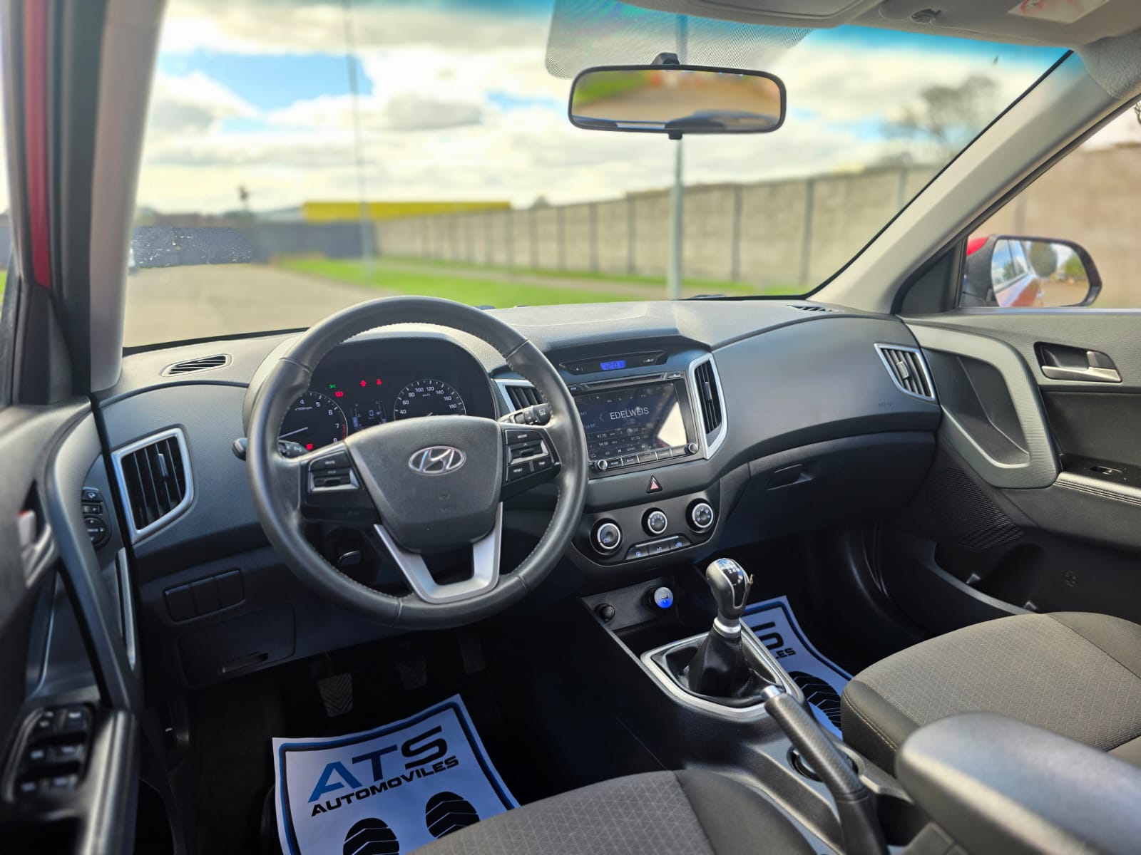 
								Hyundai CRETA GLS full									