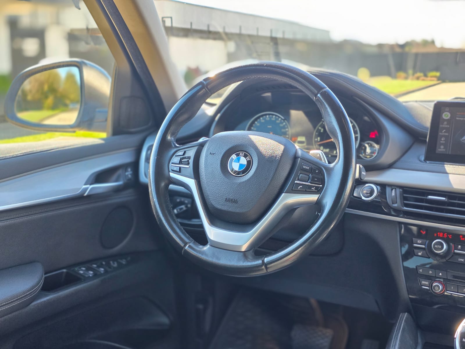 
								BMW X6 X-DRIVE full									