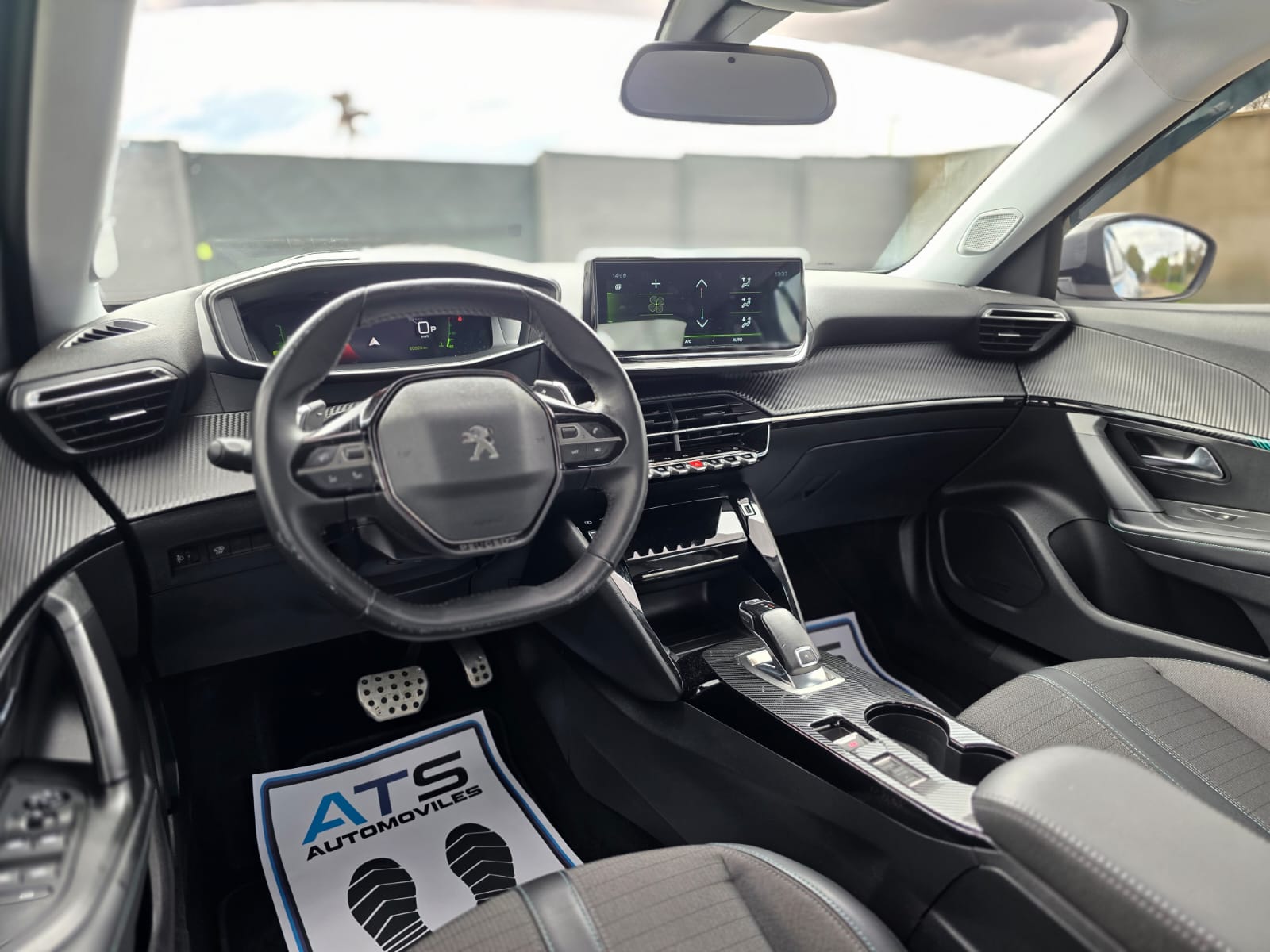 
								Peugeot 2008 ALLURE full									