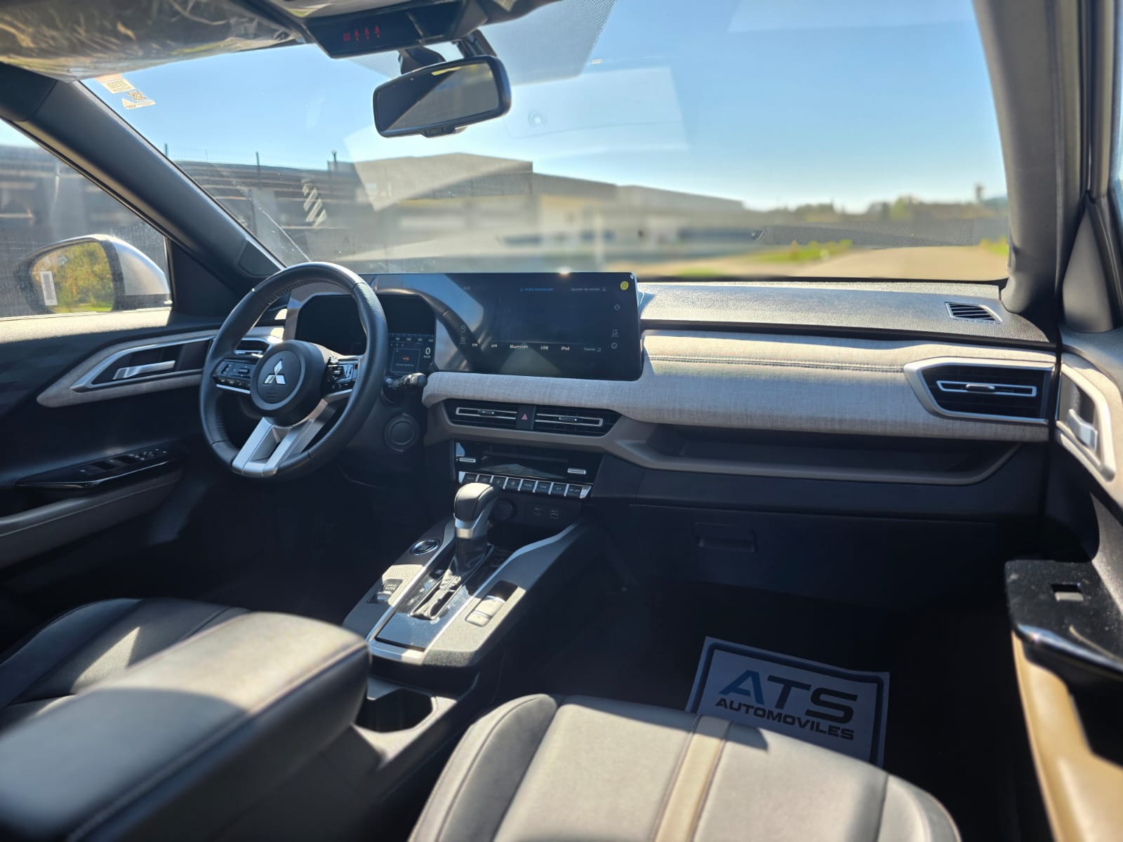 
								Mitsubishi NEW OUTLANDER SPORT GLS full									