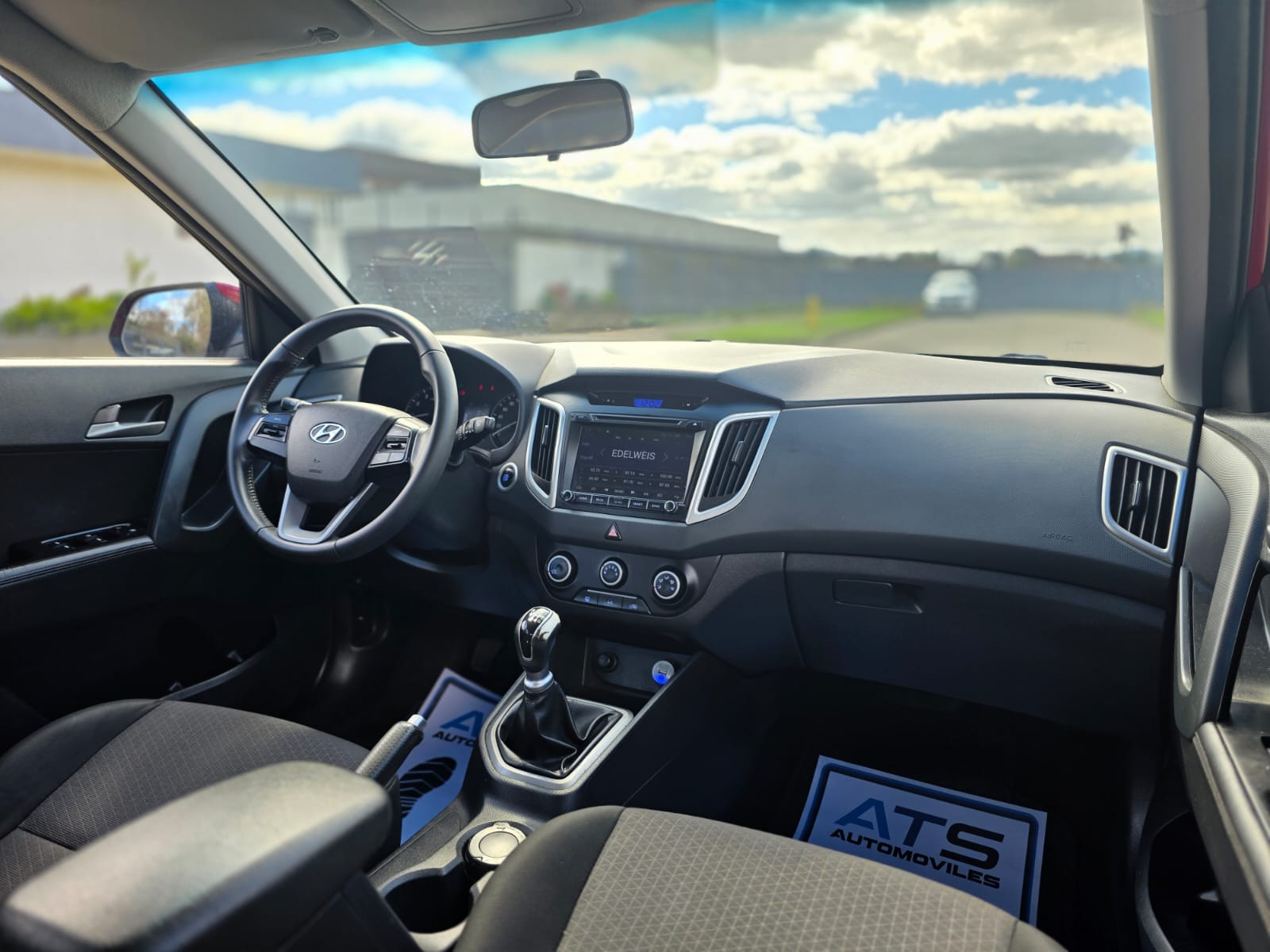 
								Hyundai CRETA GLS full									