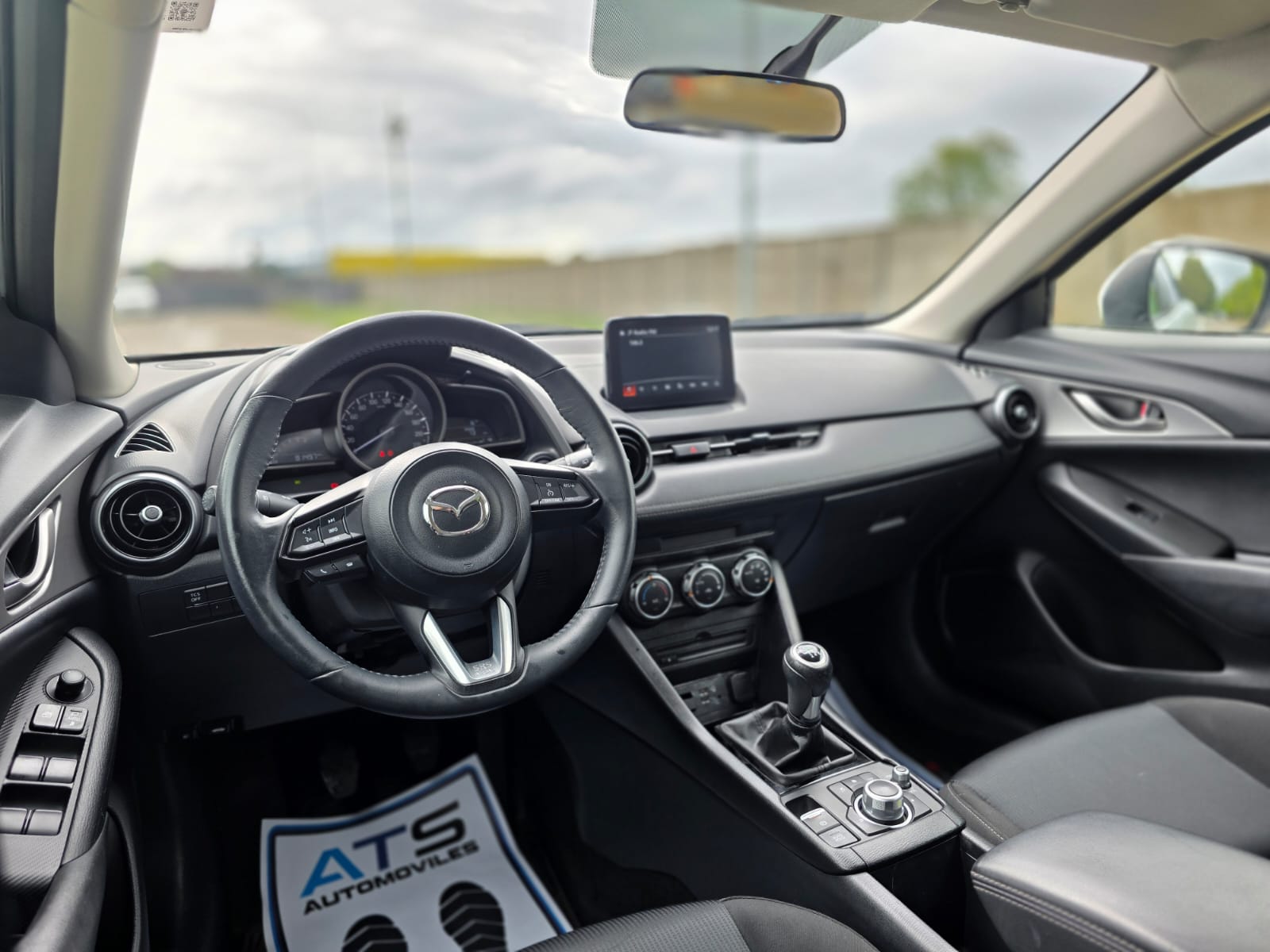 
								Mazda CX-3 R full									