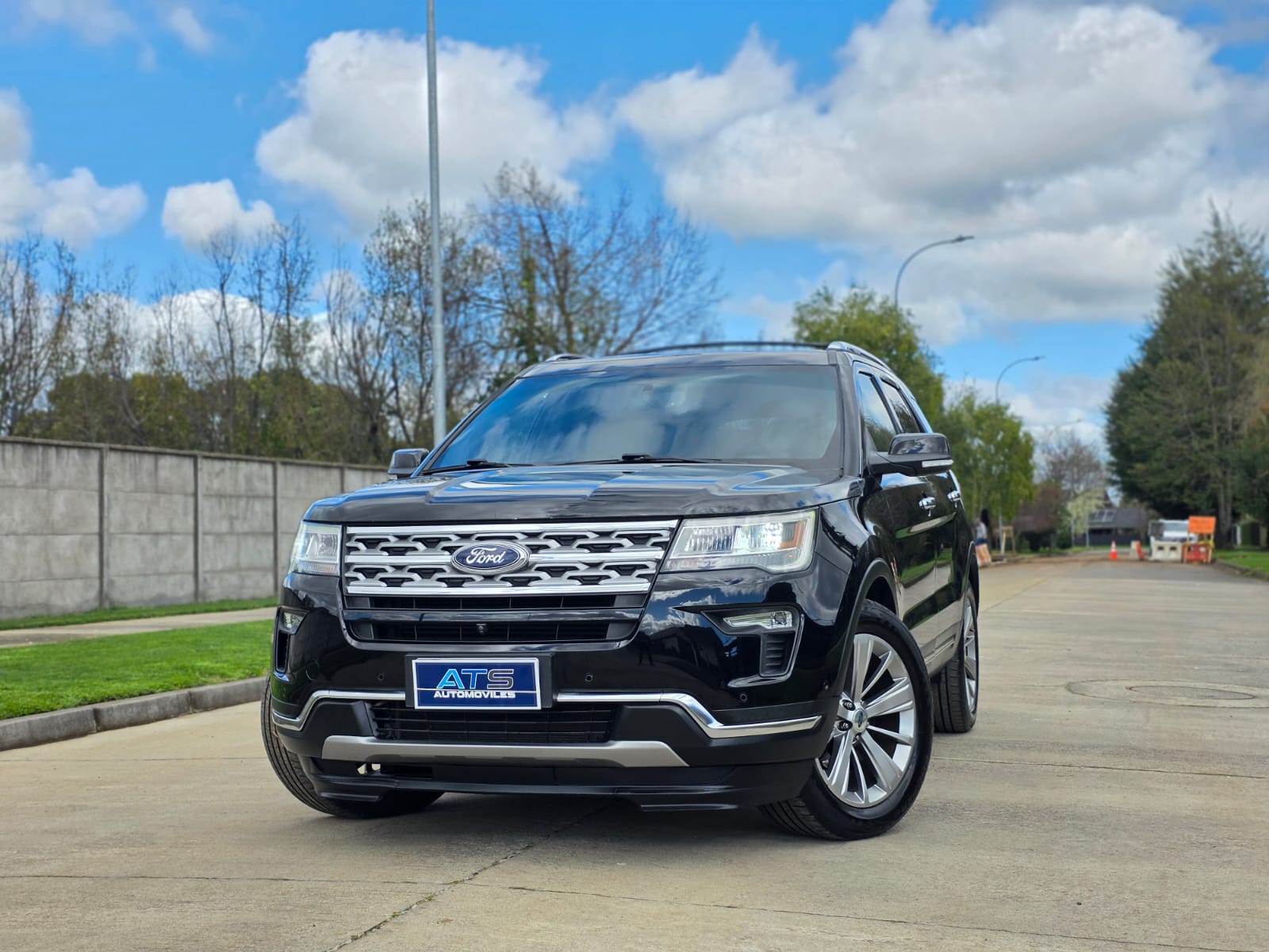 
								Ford EXPLORER LIMITED full									