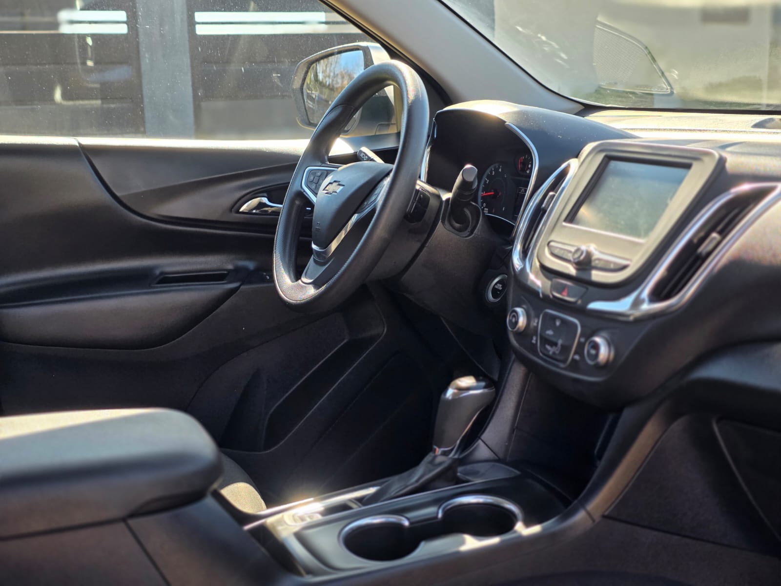 
								Chevrolet EQUINOX LS FWD full									