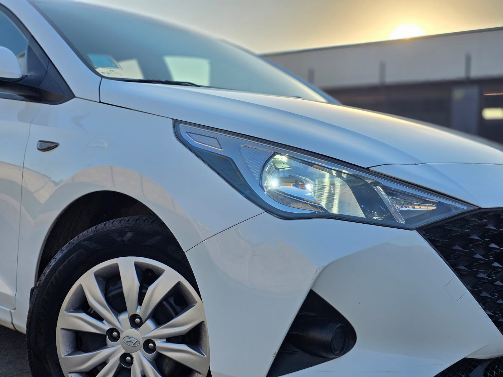 
								Hyundai ACCENT PLUS full									