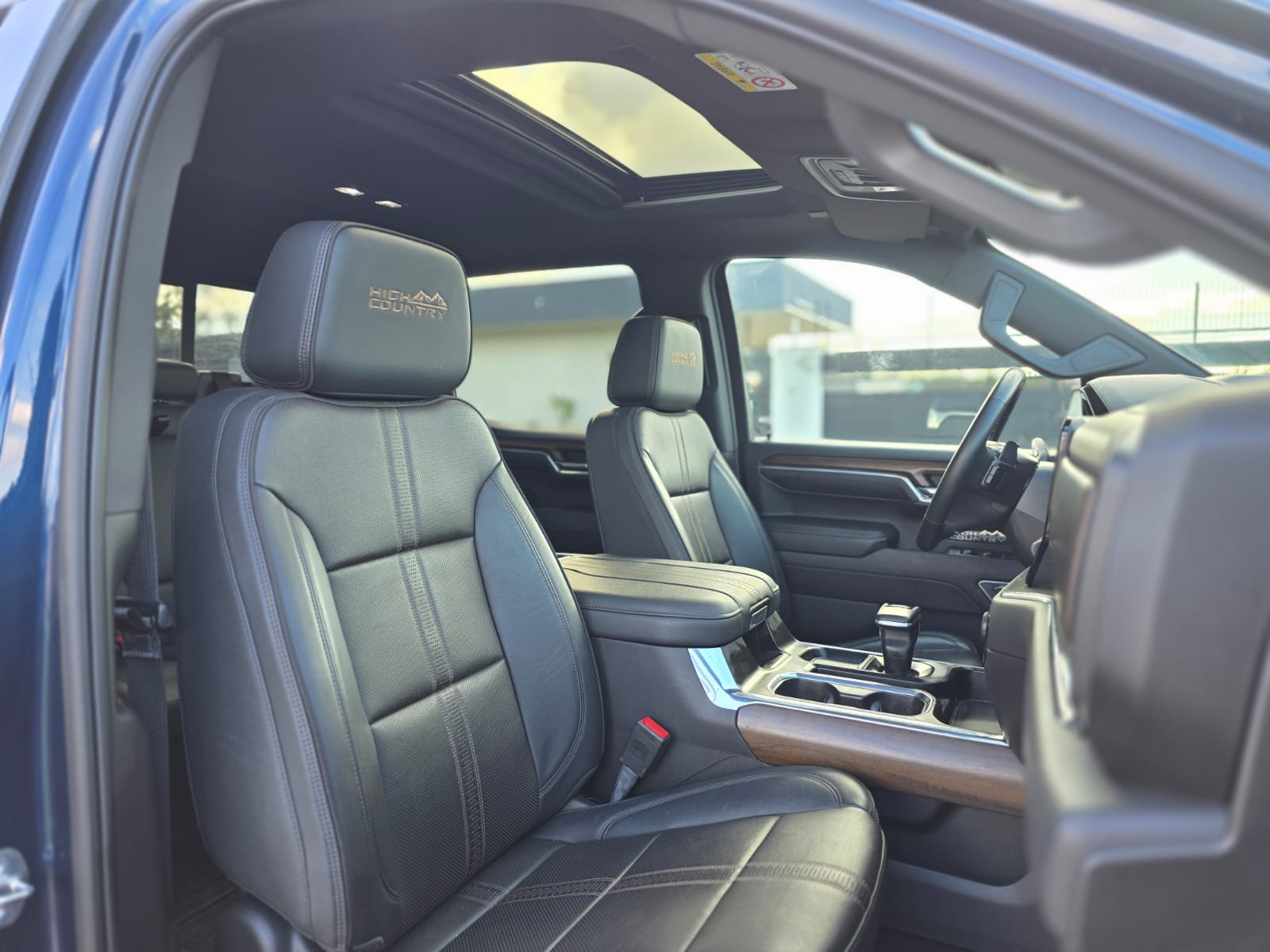 
								Chevrolet Silverado HIGH COUNTRY full									