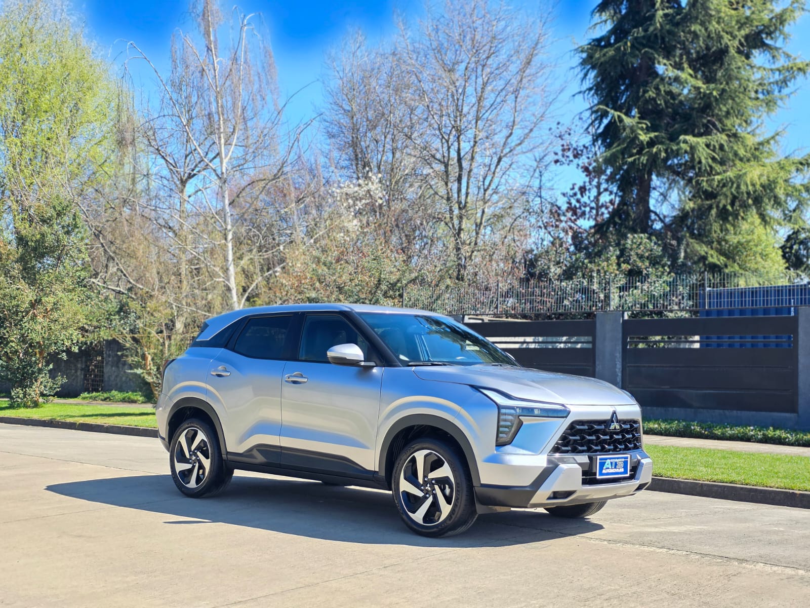 
								Mitsubishi NEW OUTLANDER SPORT GLS full									