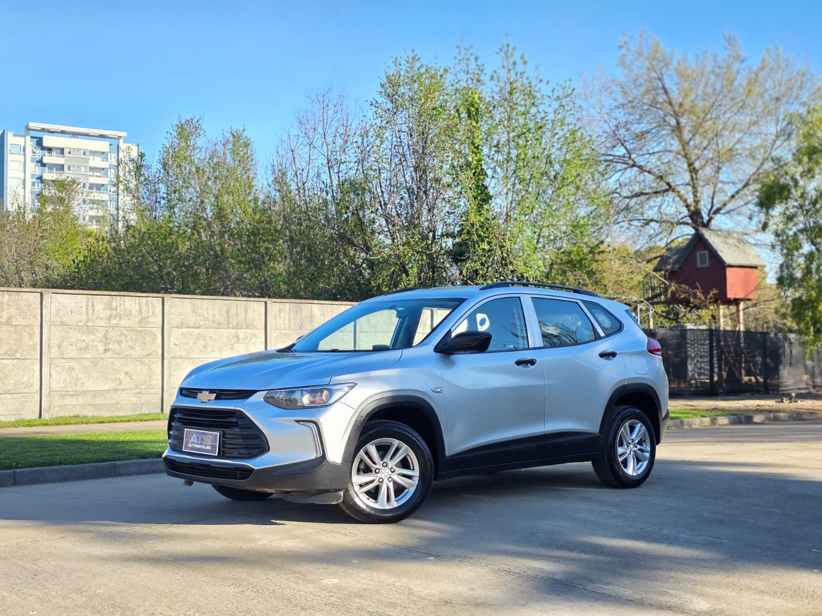 
								Chevrolet TRACKER LS full									
