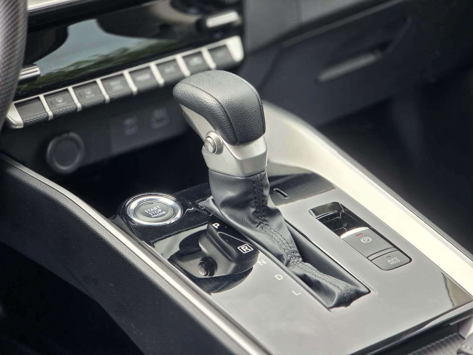 
								Mitsubishi Destinator GL full									