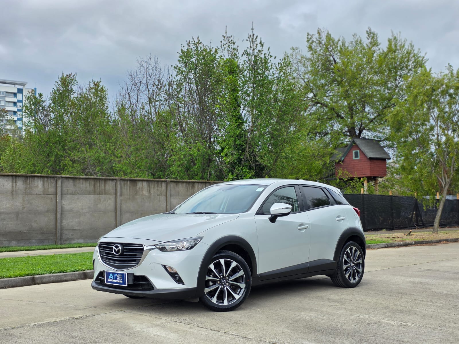 
								Mazda CX-3 R full									