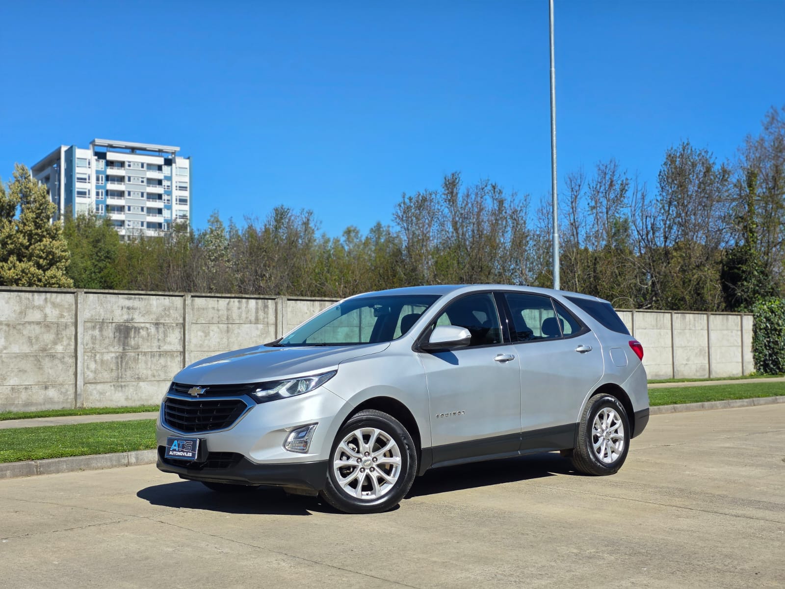
								Chevrolet EQUINOX LS FWD full									