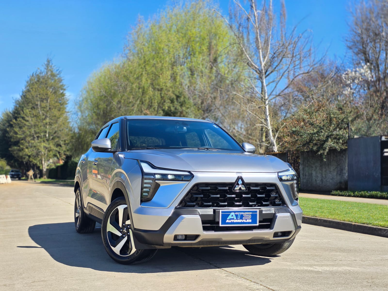 
								Mitsubishi NEW OUTLANDER SPORT GLS full									