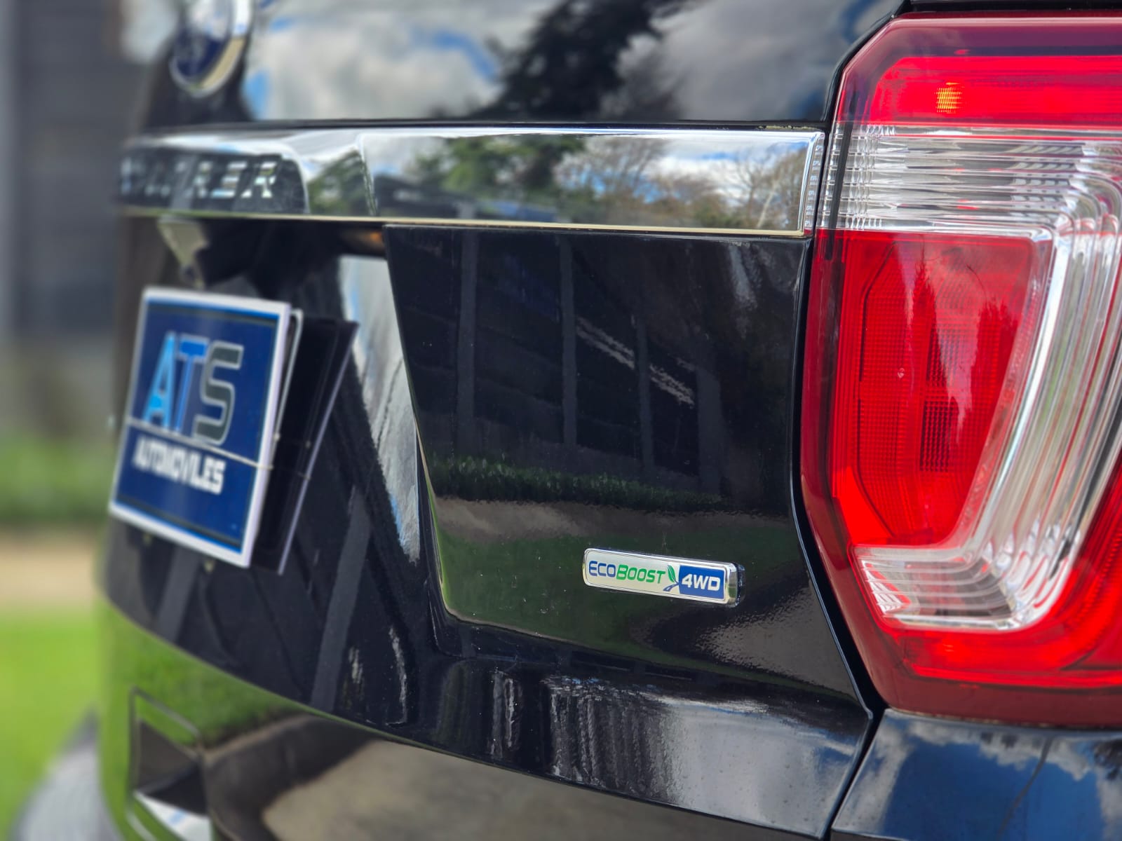 
								Ford EXPLORER LIMITED full									