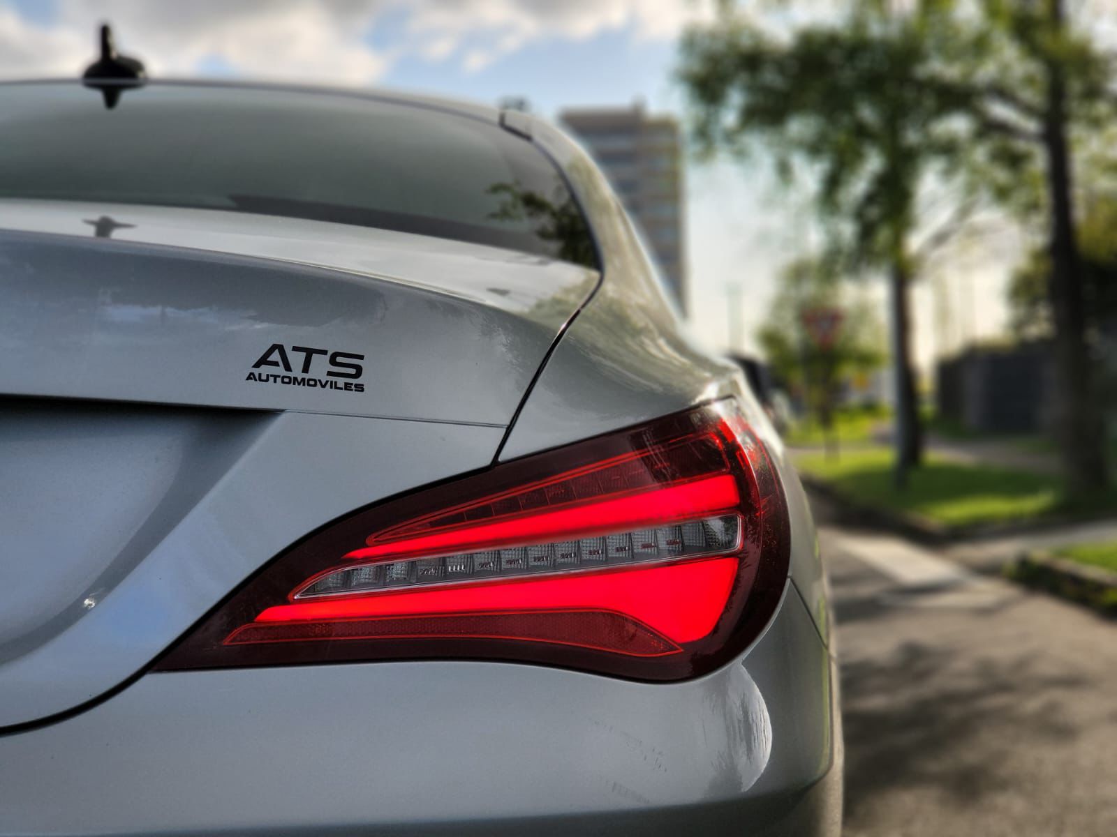 
								Mercedes Benz CLA 180 full									