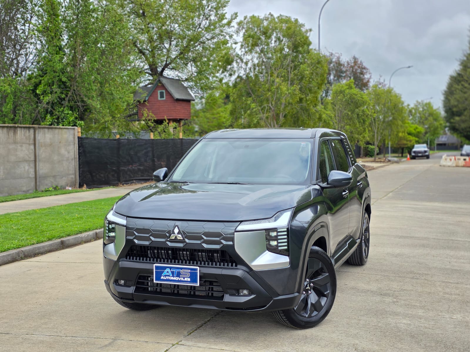 
								Mitsubishi Destinator GL full									