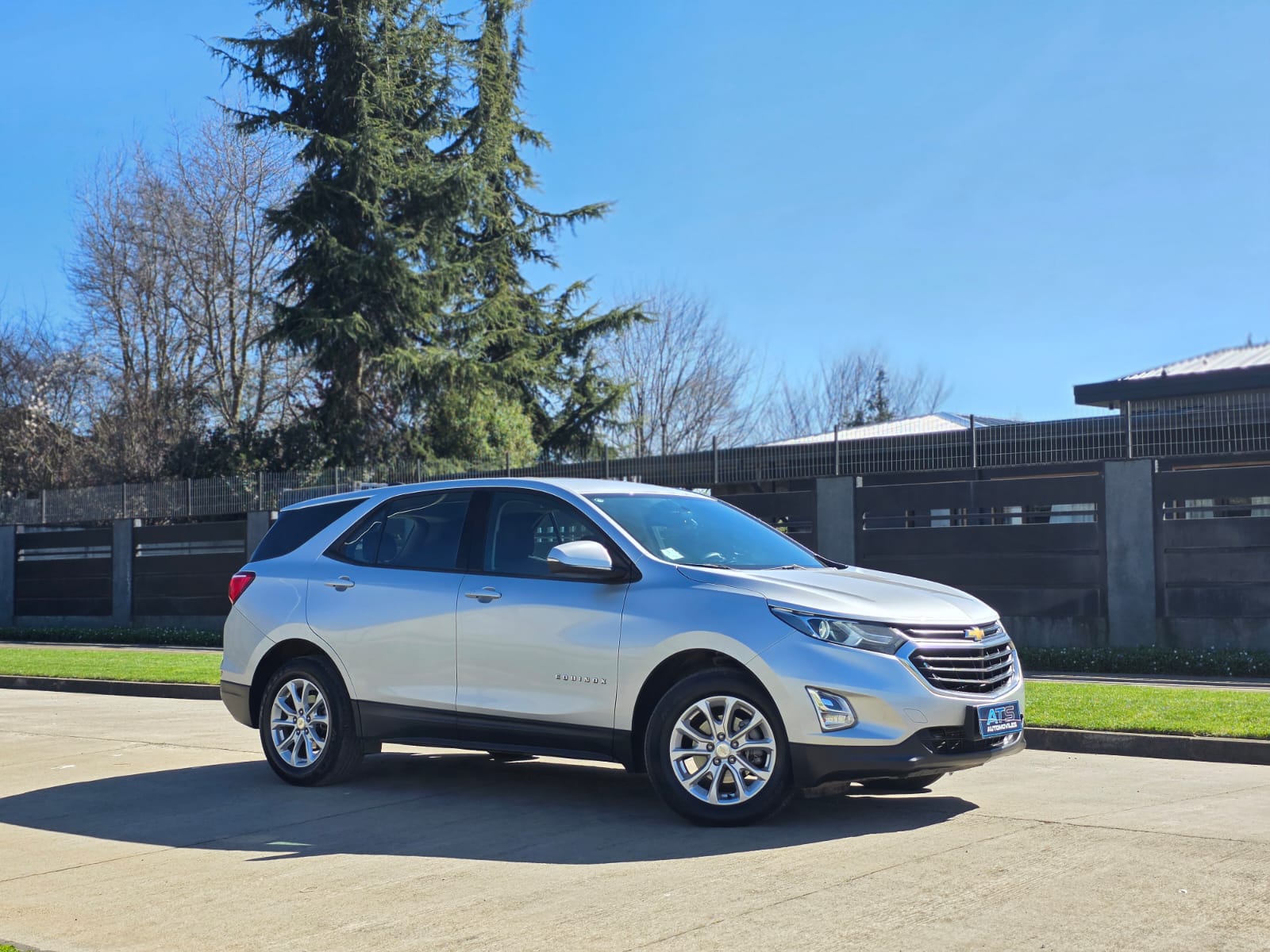 
								Chevrolet EQUINOX LS FWD full									