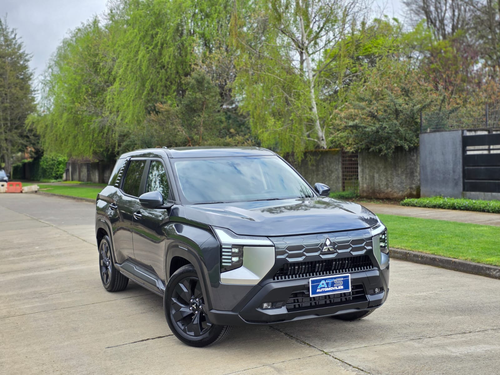 
								Mitsubishi Destinator GL full									