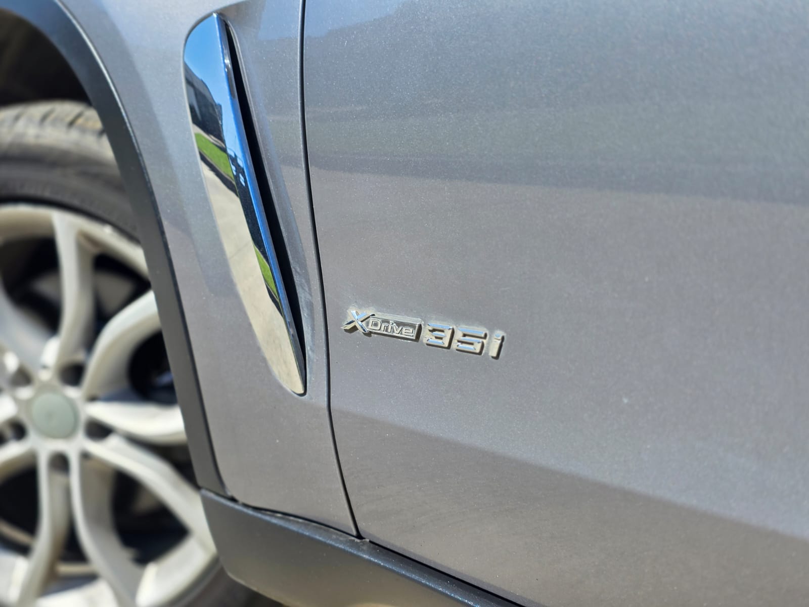 
								BMW X6 X-DRIVE full									