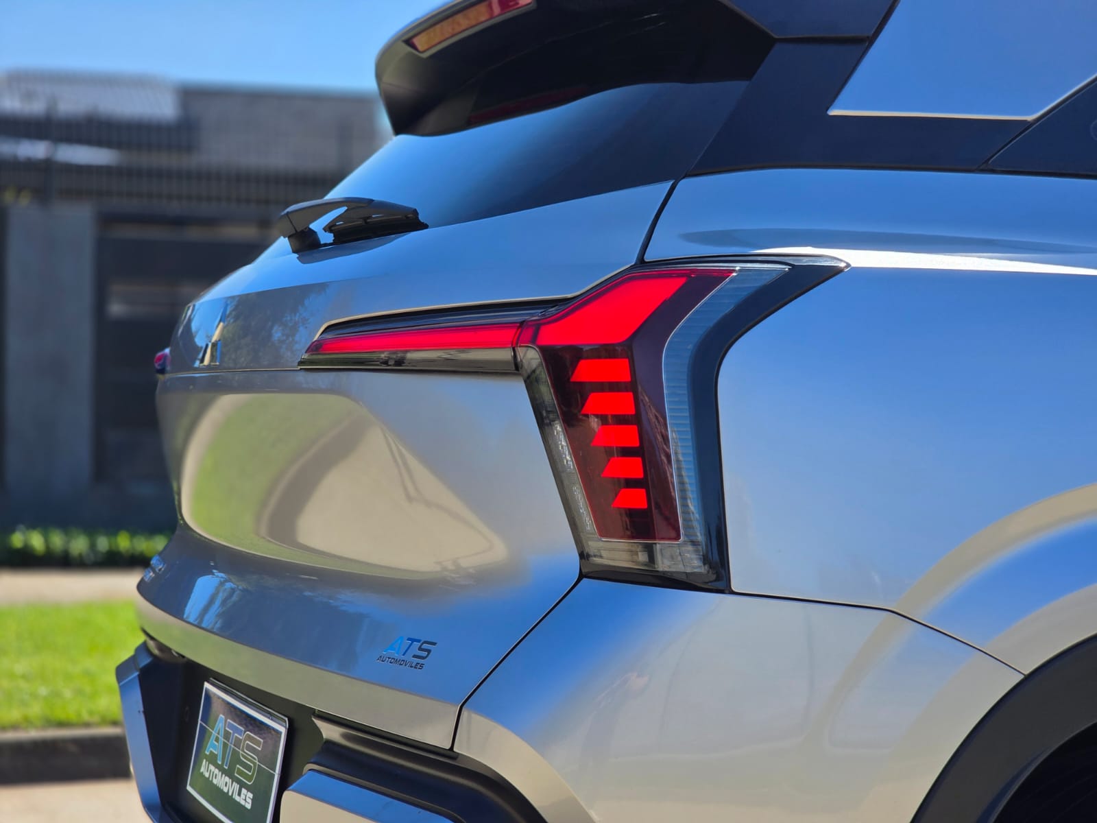 
								Mitsubishi NEW OUTLANDER SPORT GLS full									