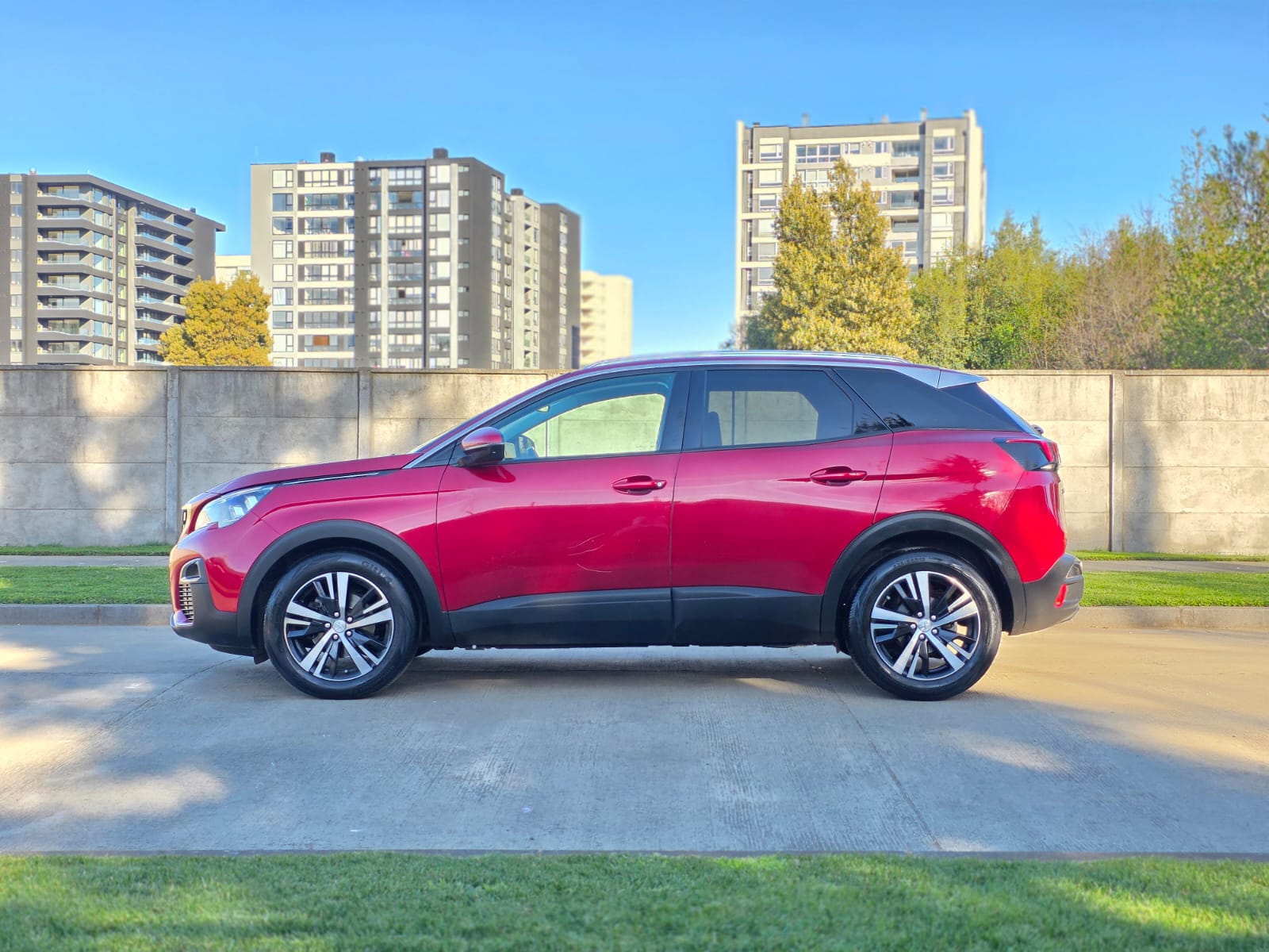 
								Peugeot 3008 ACTIVE full									