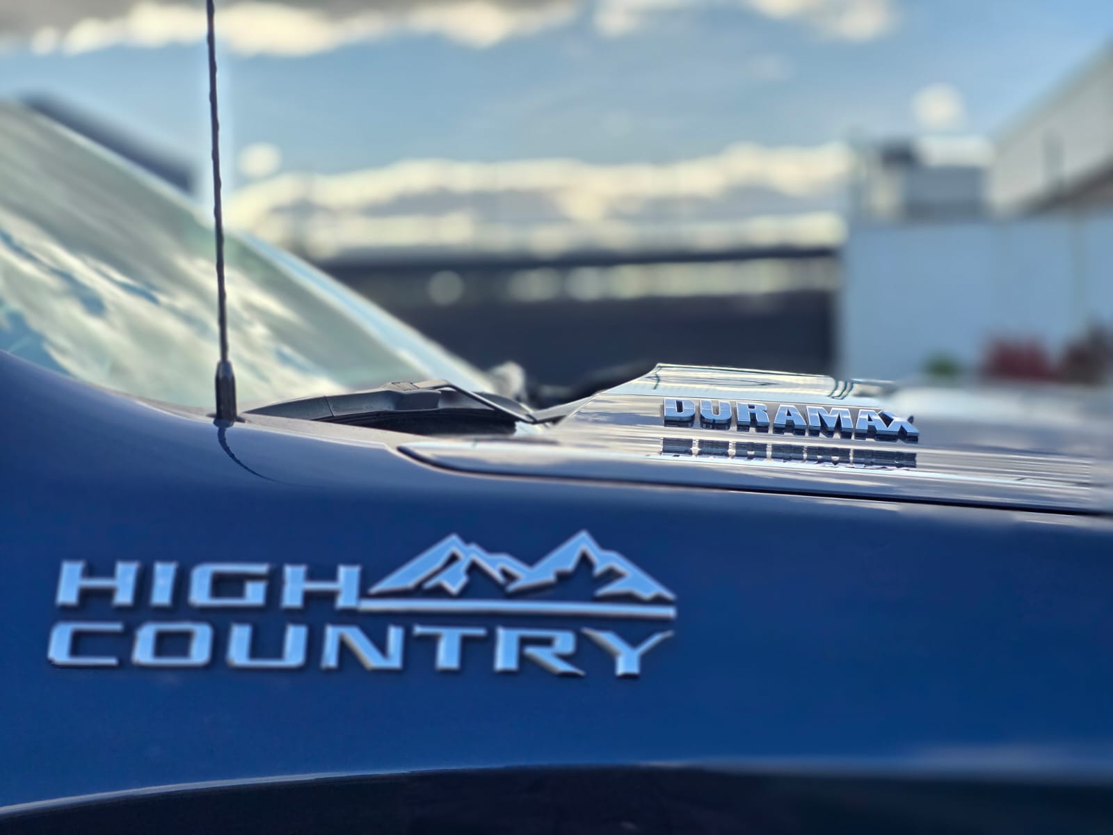 
								Chevrolet Silverado HIGH COUNTRY full									