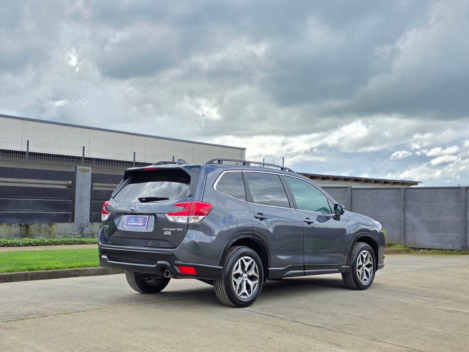 
								Subaru New Forester XS full									