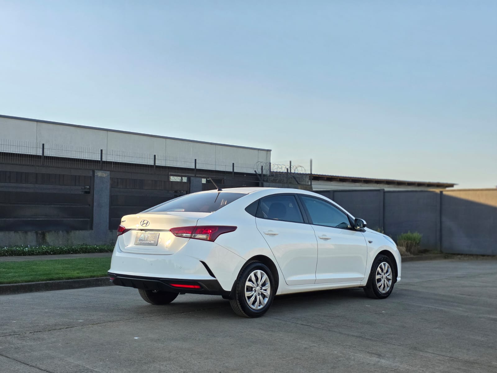 
								Hyundai ACCENT PLUS full									
