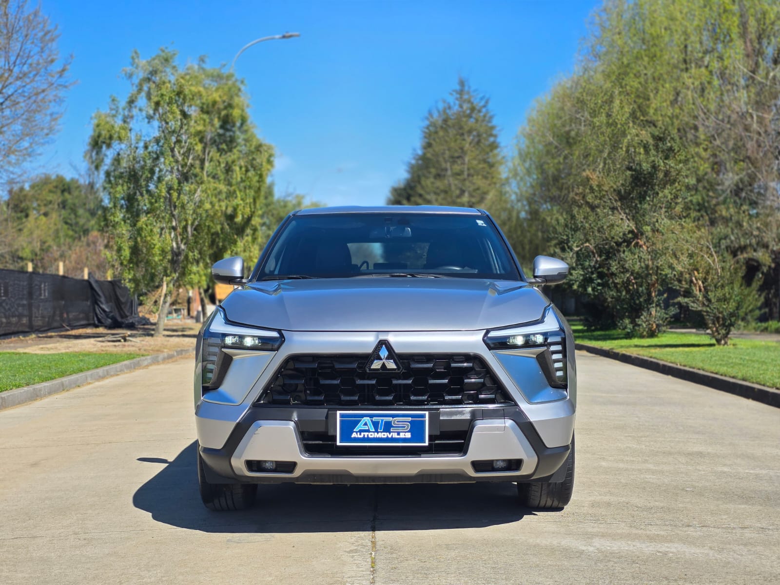 
								Mitsubishi NEW OUTLANDER SPORT GLS full									