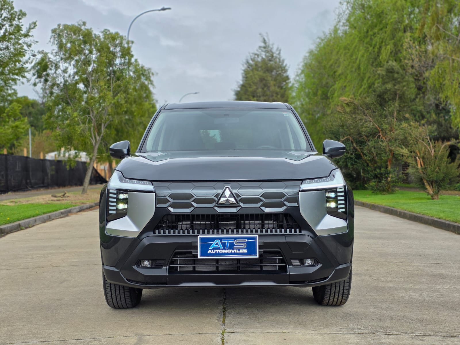 
								Mitsubishi Destinator GL full									