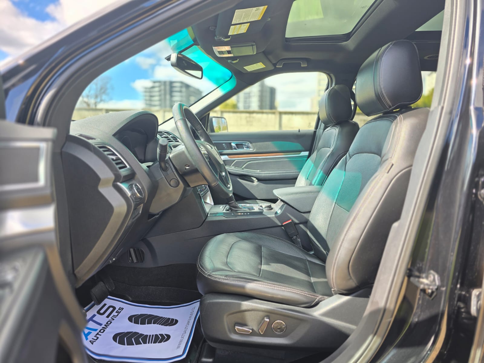 
								Ford EXPLORER LIMITED full									