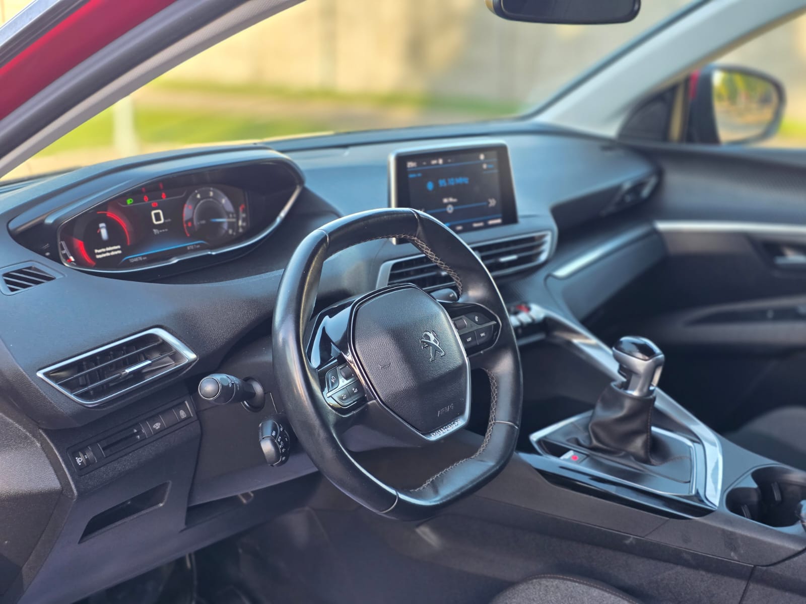 
								Peugeot 3008 ACTIVE full									